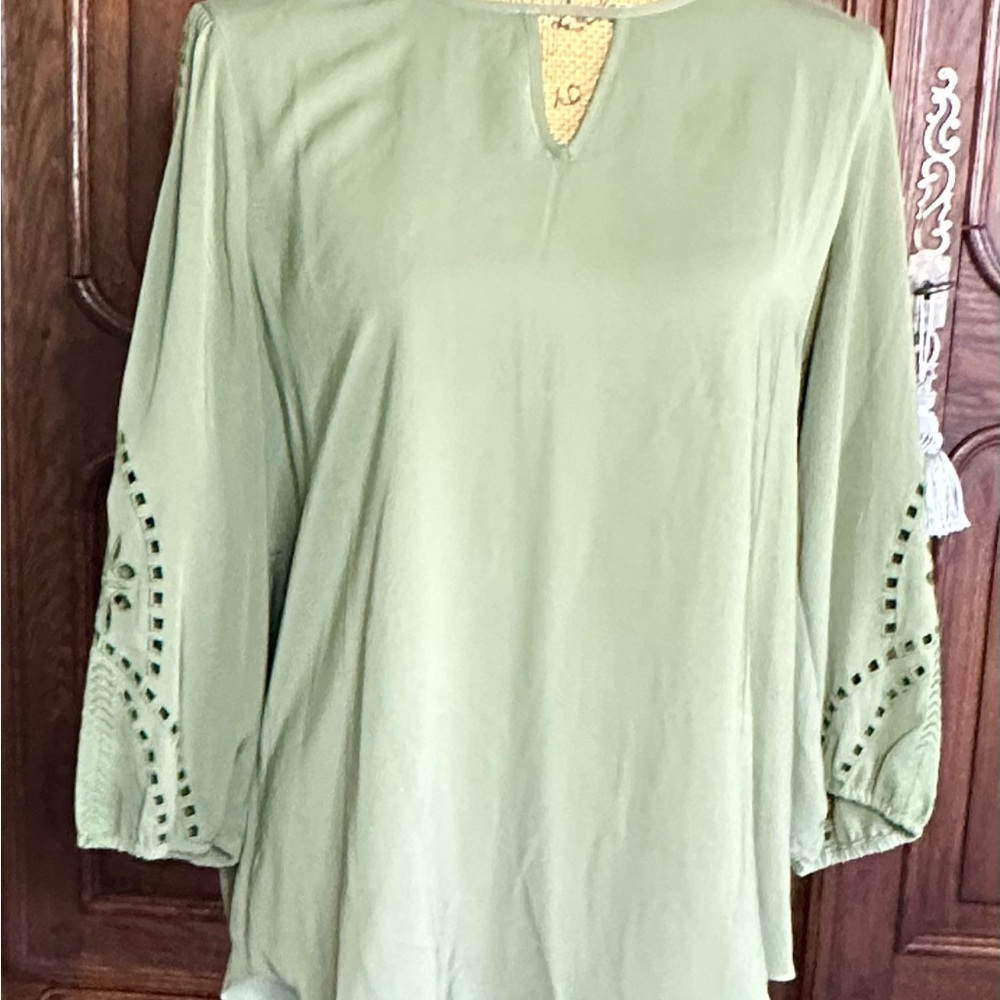 Market & Spruce Green 3/4 Sleeve Blouse